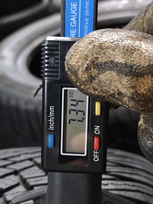 Шини резина зима 205/50 R17 Goodyear Vector / Goodride 2022 рік