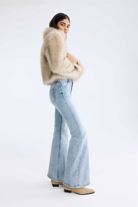 Spodnie dżinsowe 36 nowa kolekcja Flared High Jeans PROMOCJA DIVIDED