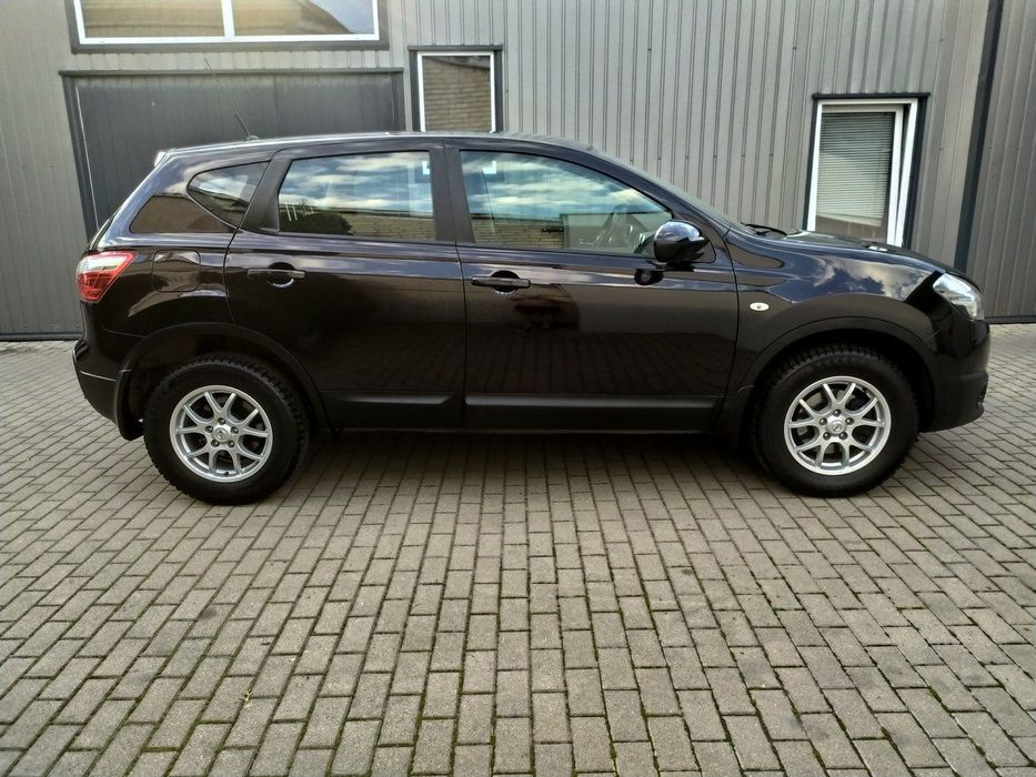 Nissan Qashqai 1.6 Benzyna Automat Klimatronic PDC Zarejestrowany