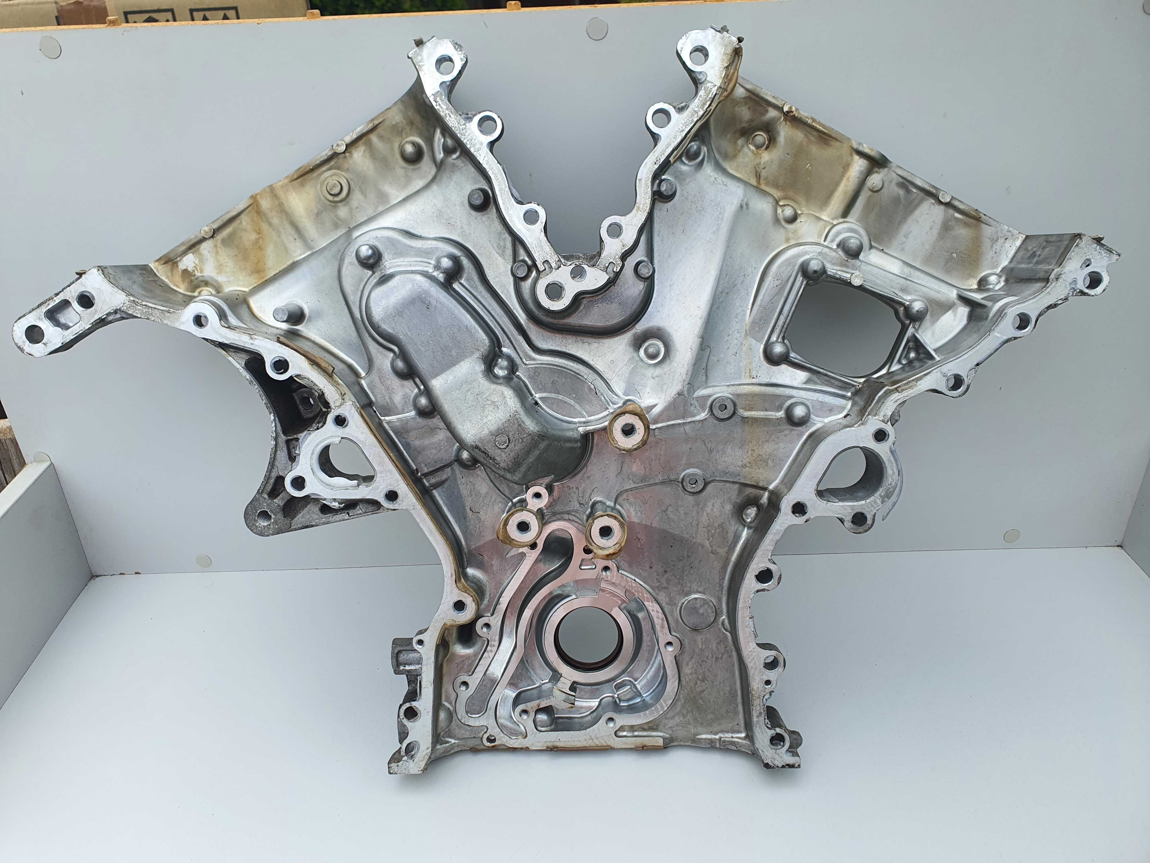 LEXUS IS250 2.5 4gr dekiel obudowa rozrządu 06-13