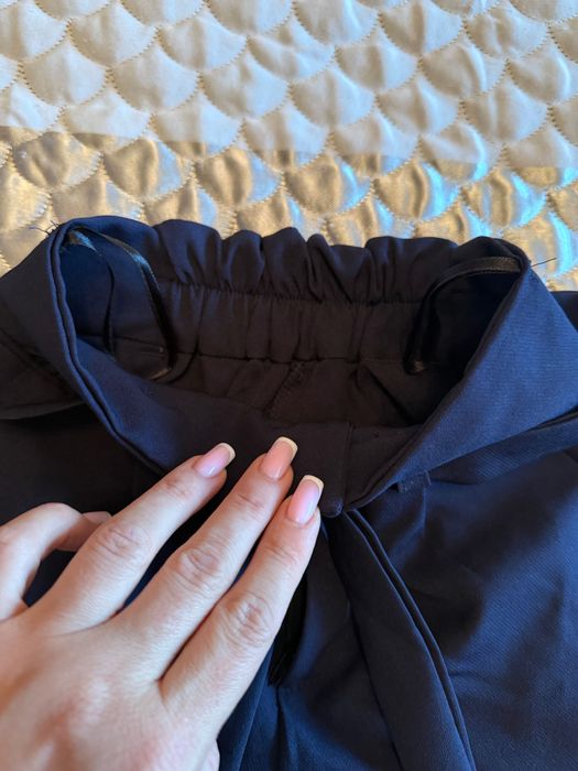 Шкільні штани на дівчинку 8-9 років