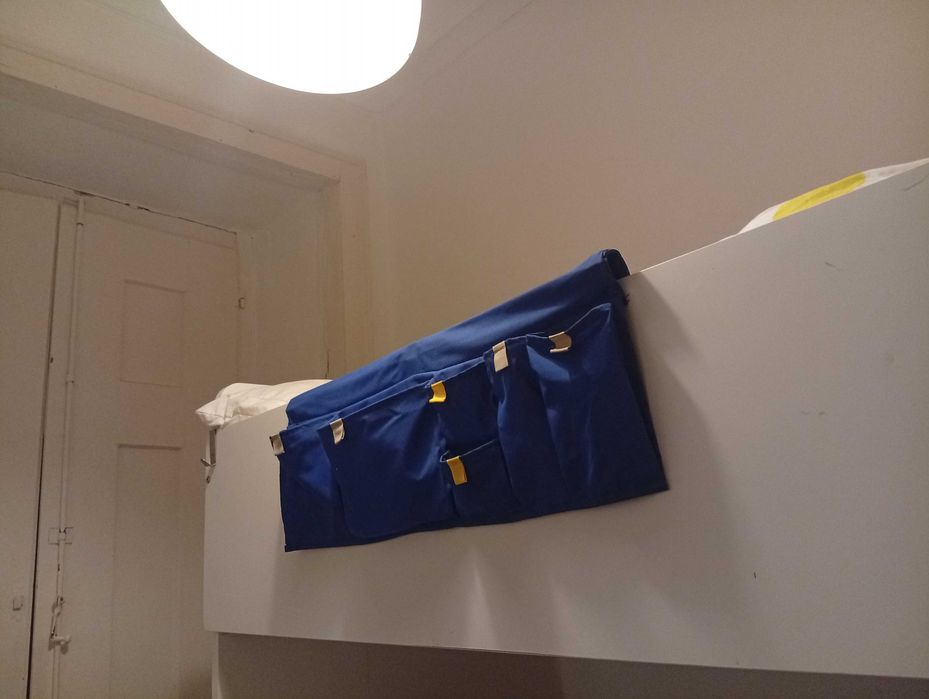 Cama SMASTAD, com secretária, roupeiro,gavetas + colchão Dream zone