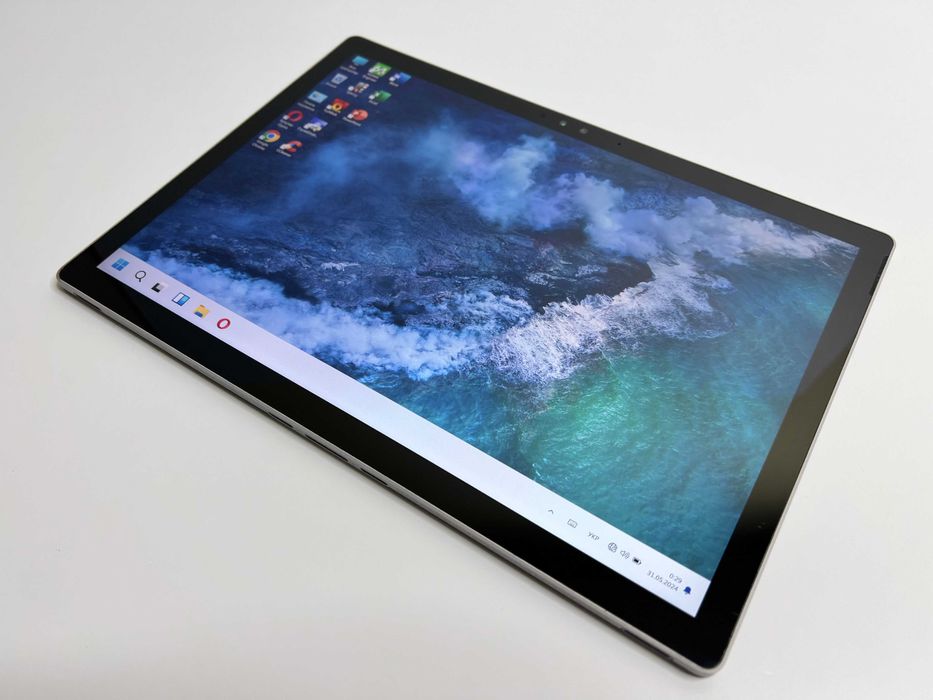 Microsoft Surface Book 2, Core i7-8650U, 8Gb, 256Gb, GTX 1050, 2 АКБ