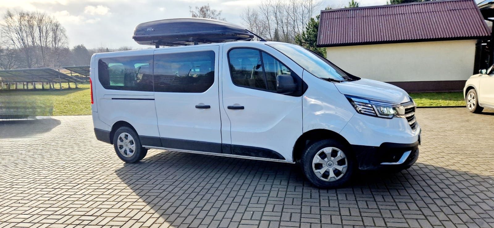 Wynajem wypożyczalnia bus busów busy busa 9 osobowy opel vivaro