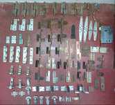 Conjunto de 80 Dobradiças e Puxadores de Porta