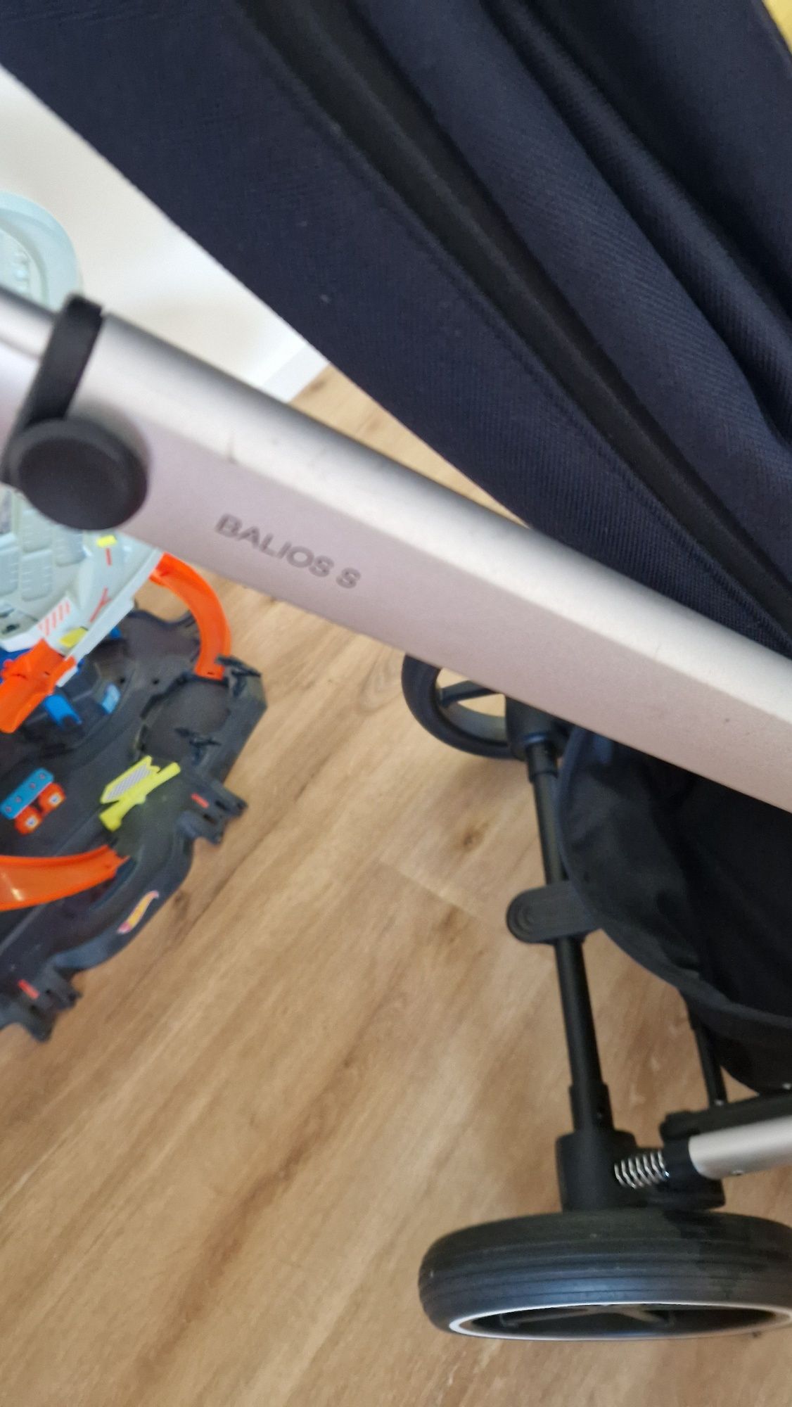 Vendo carrinho + cadeira auto (ovo) - Cybex