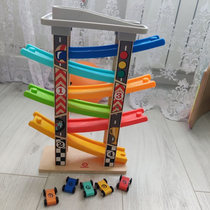 Горка з машинками