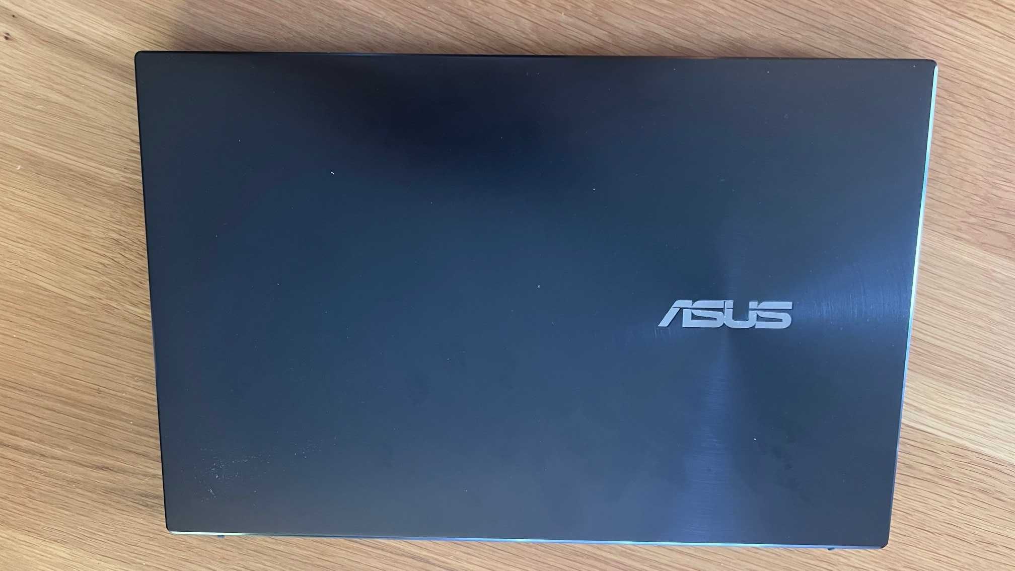 Laptop Asus ZenBook UM425I Ryzen5 / 16GB RAM / 512GB SSD / 14" FHD