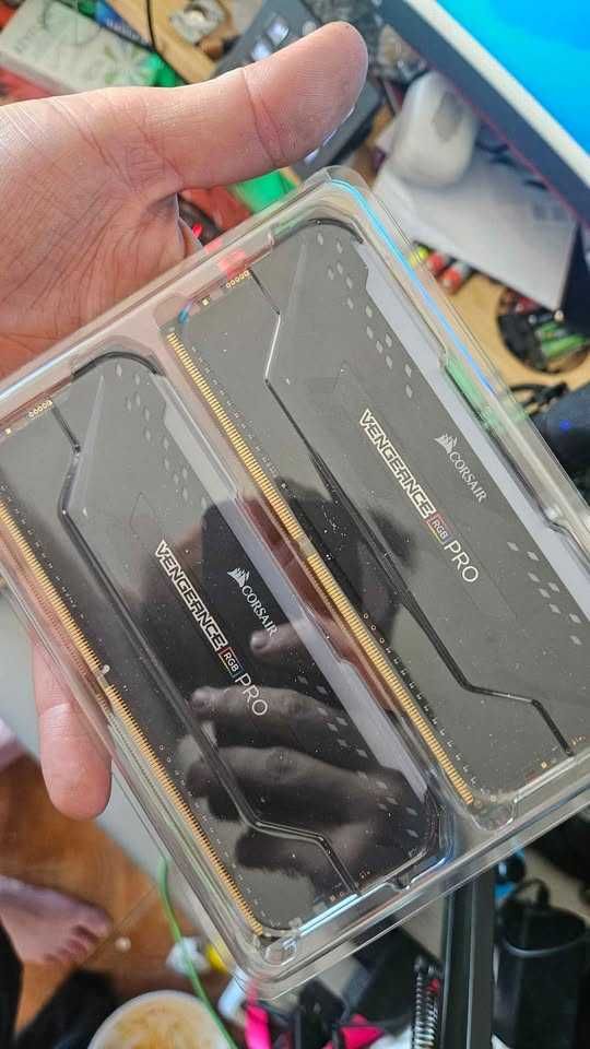 RAM Corsair 16GB Vengeance RGB Pro 2x 8GB DDR4 3200MHz