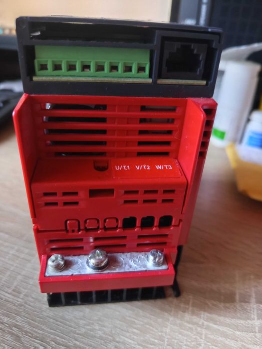 Частотний Перетворювач TOSHIBA