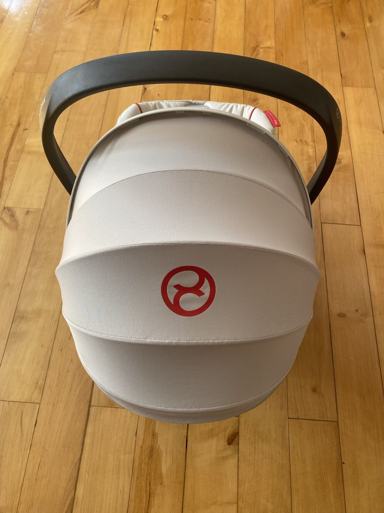 Cybex Cloud Z I-Size Fotelik Samochodowy 0-13 kg Silver Grey - Ferrari