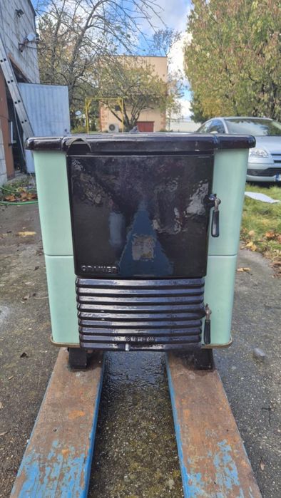 Koza, piecyk kaflowy.