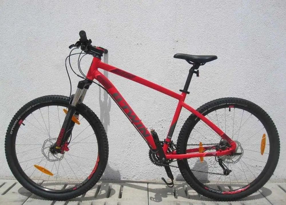 Велосипед Btwin Rockrider 540.