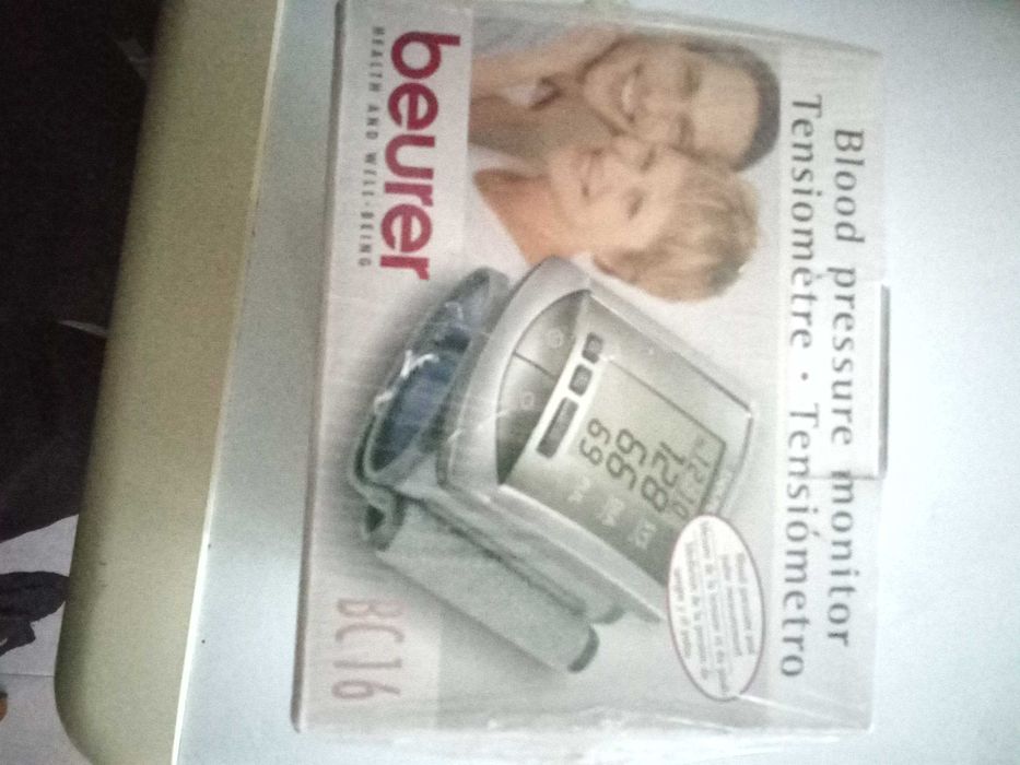 MEDIDOR DE TENSÃO ARTERIAL DE PULSO BEURER - Novo