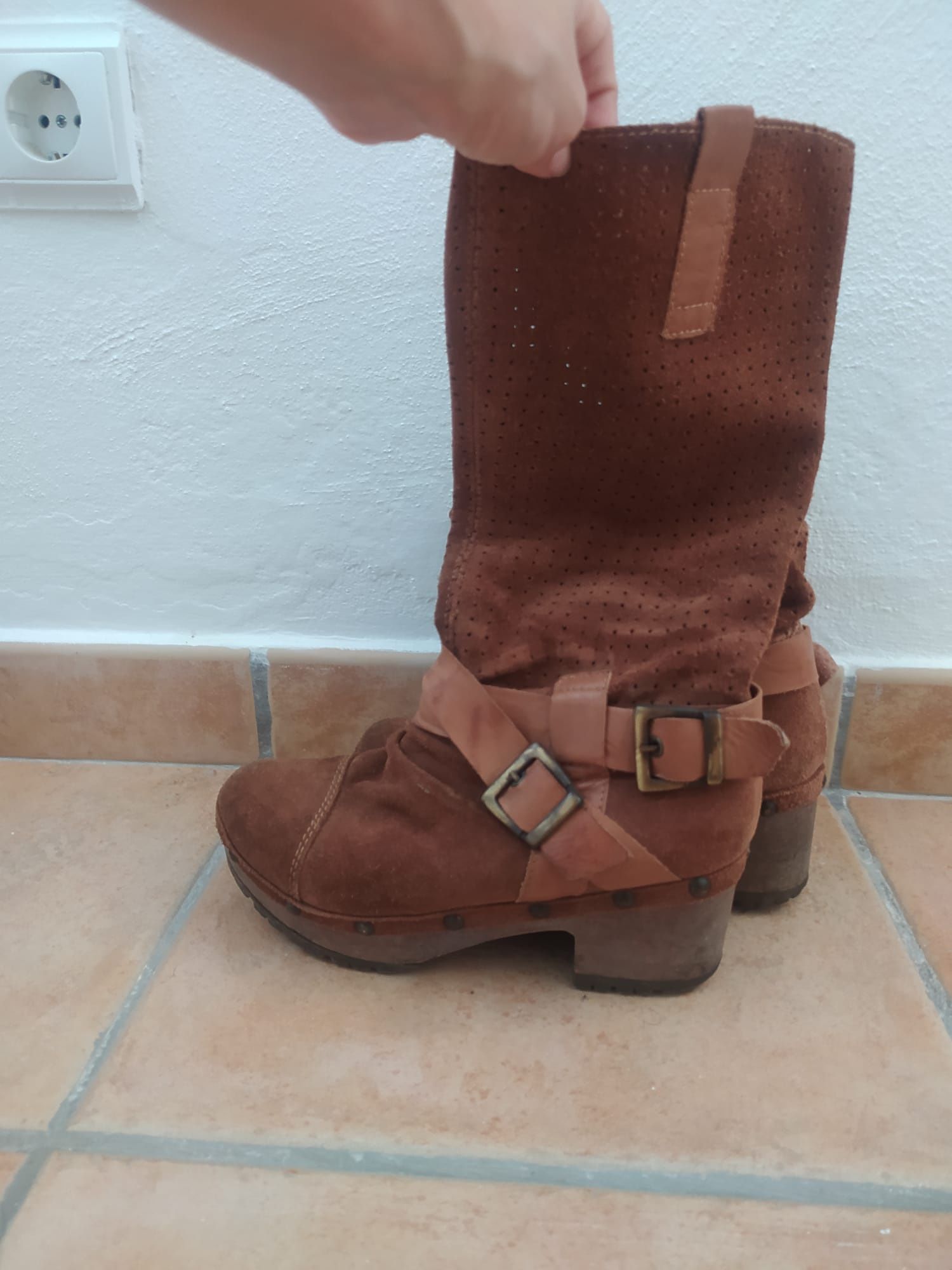 Bota de cano alto senhora