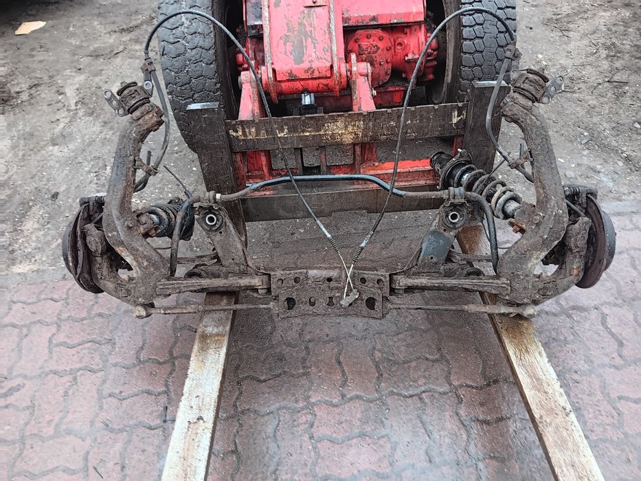 Toyota Avensis t25 zawieszenie tył tylne kompletne belka amortyzator