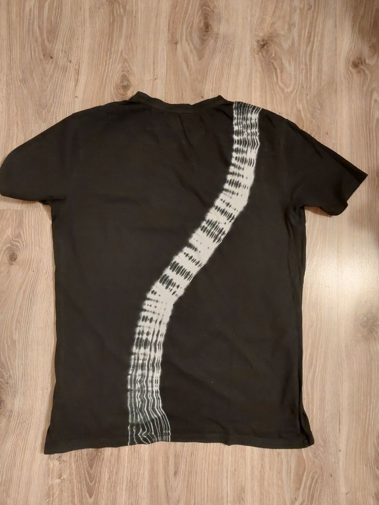 Zestaw czterech T-shirt