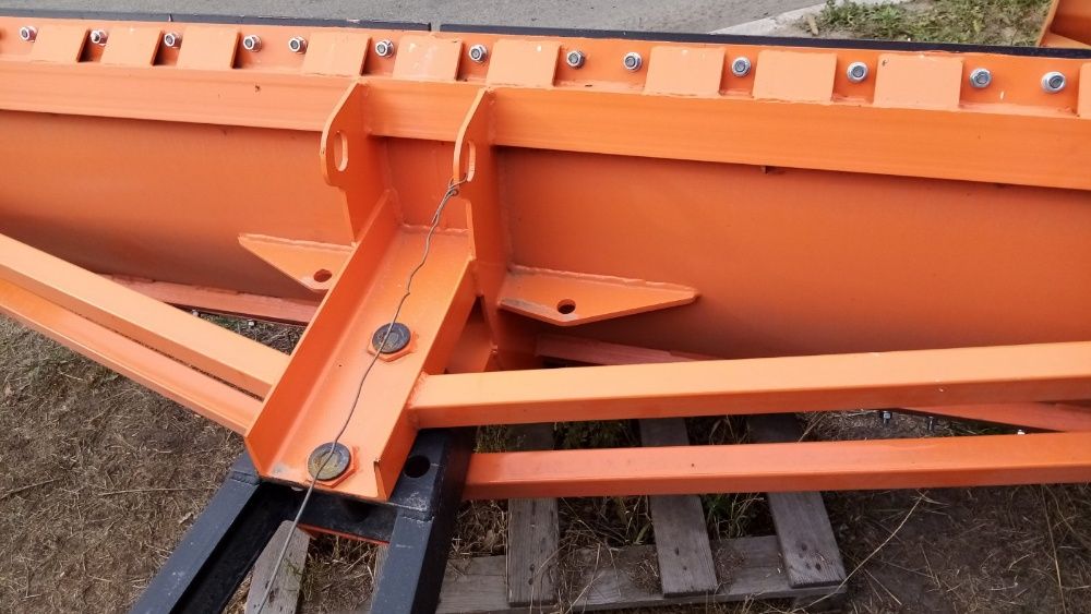 Відвал для снігу + лопата бульдозерна на трактор МТЗ 80 / 82 892