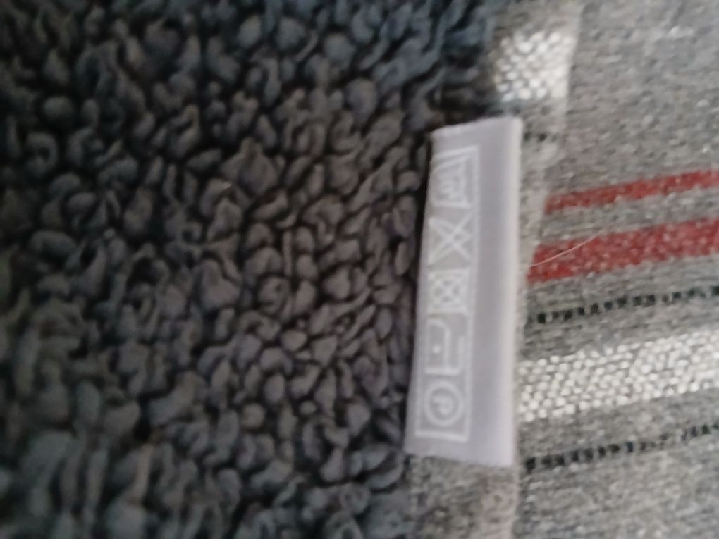 Gruby koc marki Went du sud w kratę