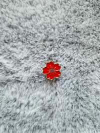 Przypinka pin wpinka broszka brooche czerwona  stokrotka kwiat