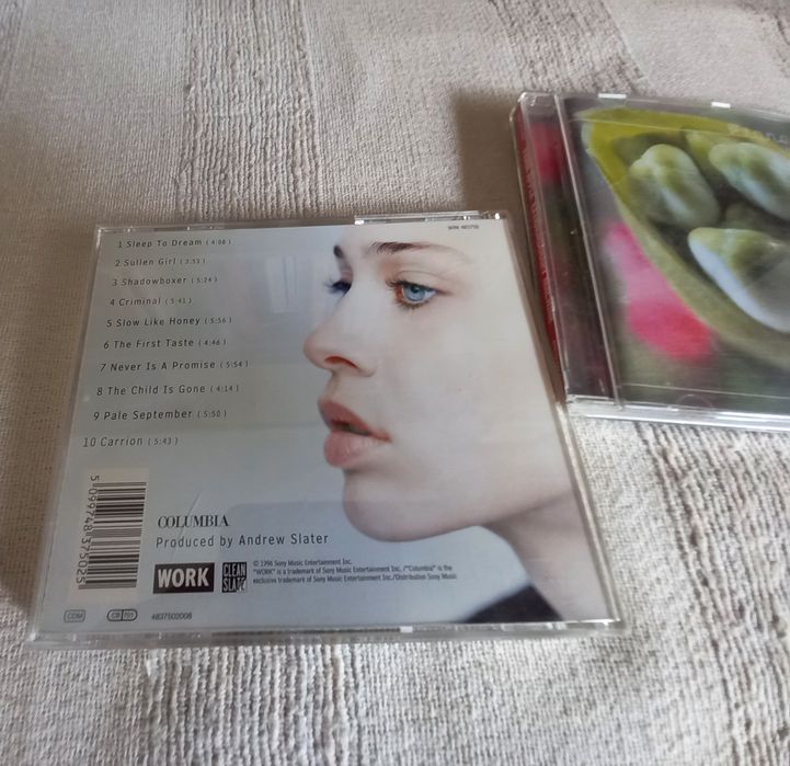 Dois cds de Fiona Apple originais em perfeito estado