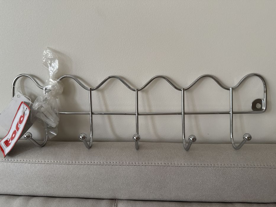 Вішалка металева 5 крючків