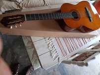 Gitara klasyczna Yamaha C40 z futerałem .