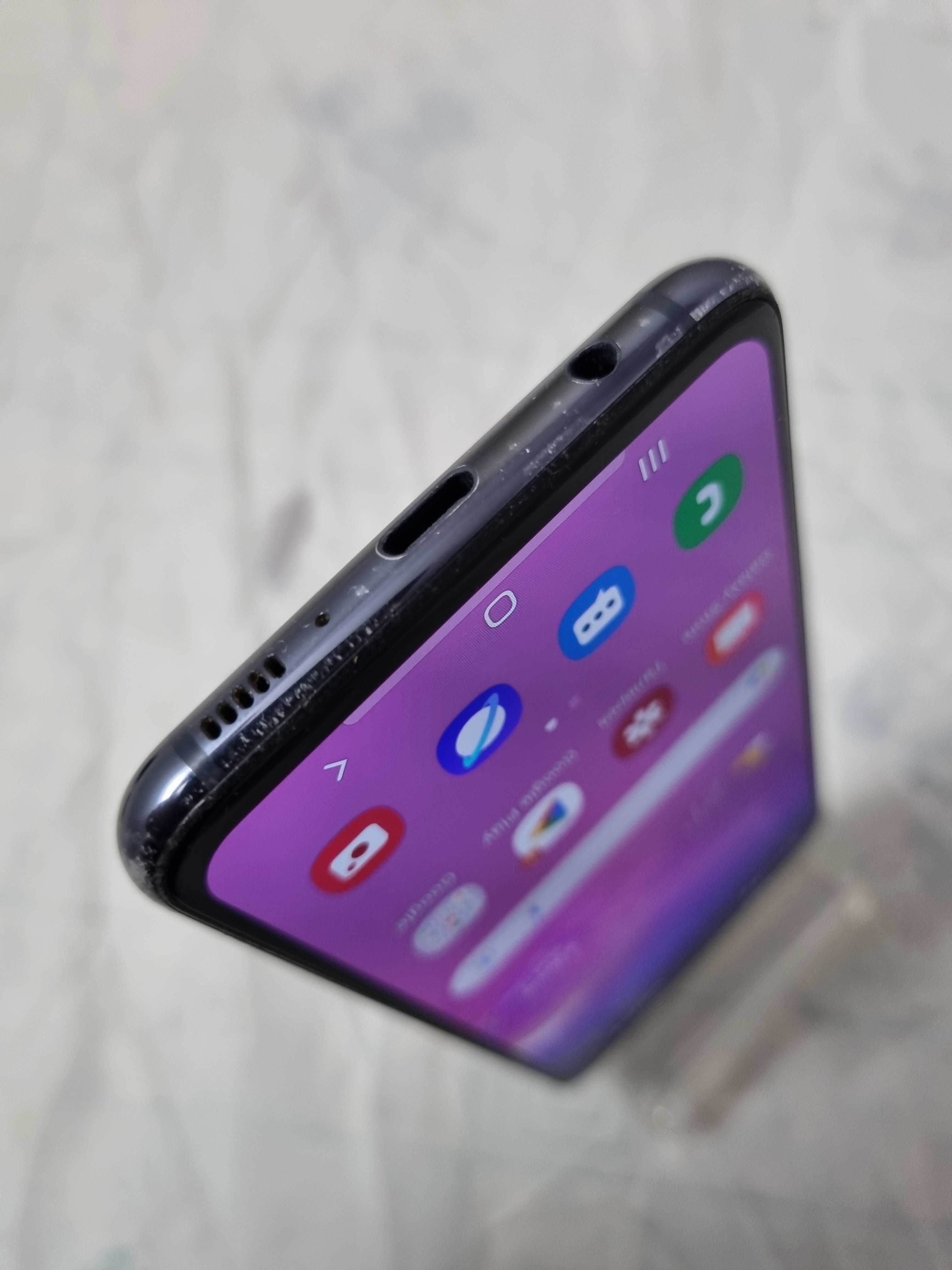 Samsung Galaxy S10e SM-G970U 128GB 5.8" Snapdragon отличное состояние