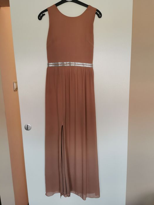 Sprzedam piękna sukienkę.