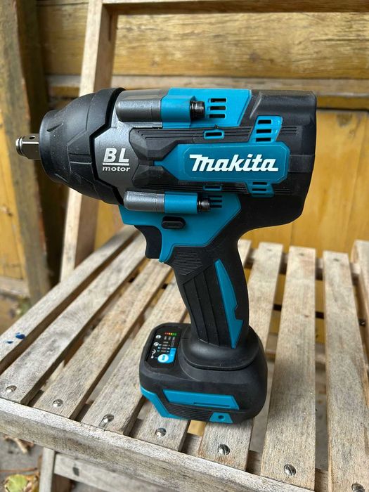 Klucz udarowy 18V Makita DTW700 – nowy (z akumulatorem lub bez)