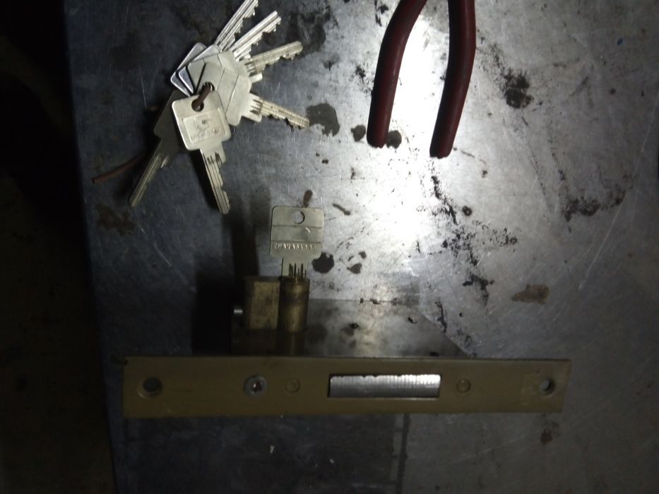 Fechadura  Yale Nova