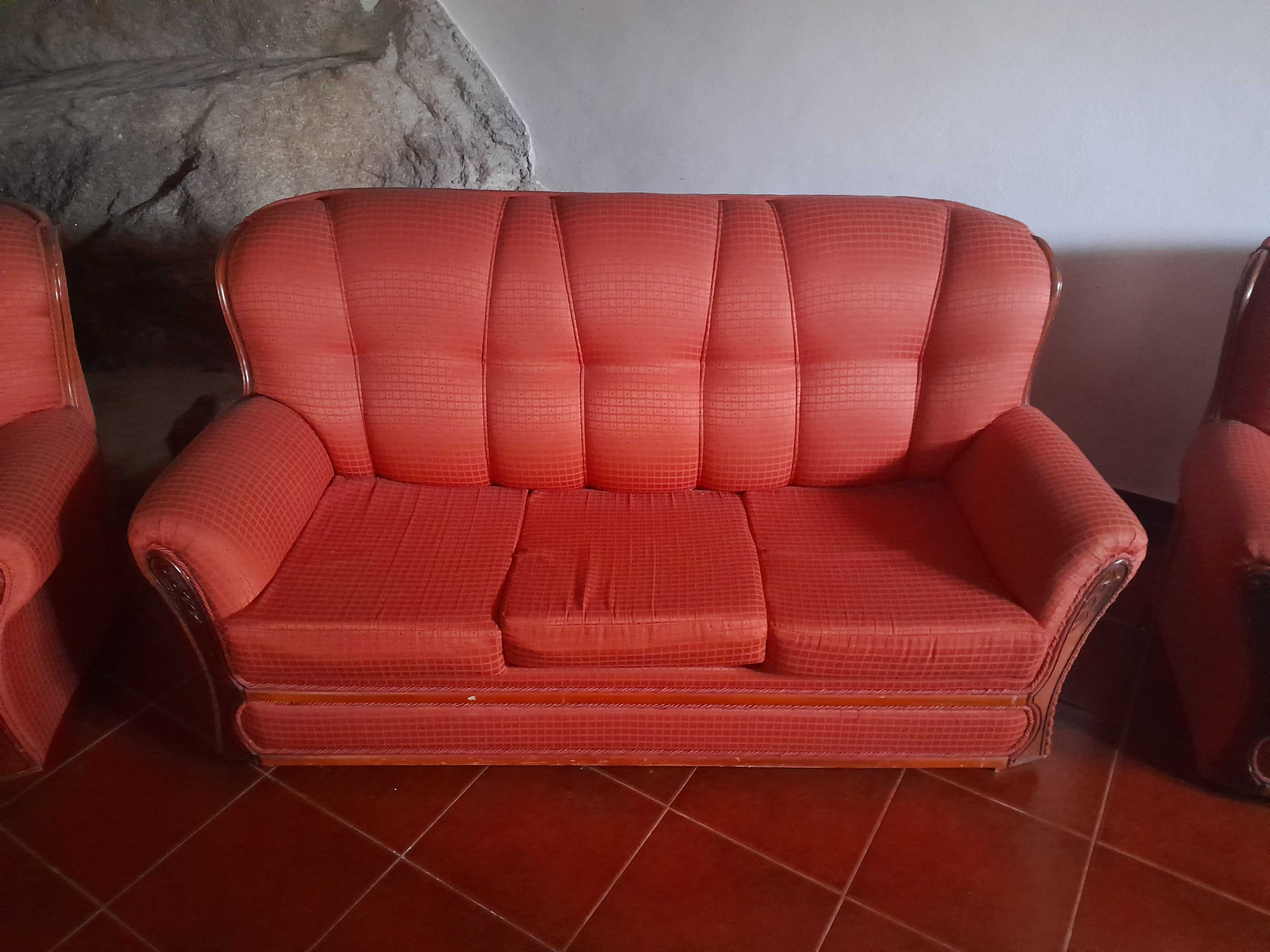 Vendo 3 sofas o geande e sofa cama
