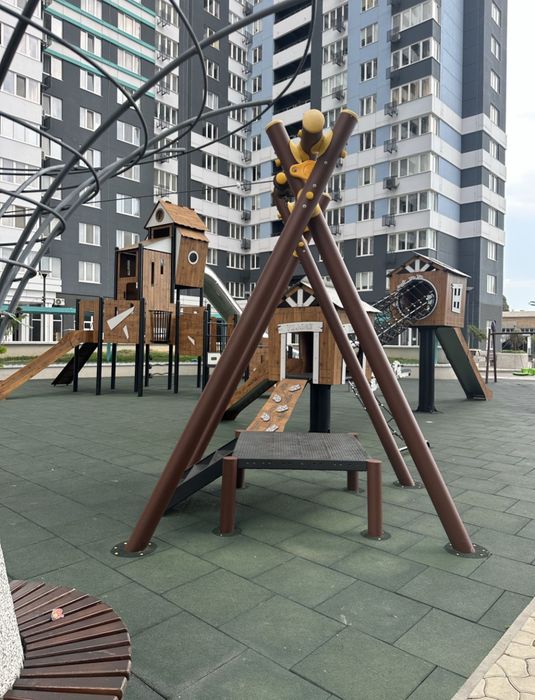 3 комн. Кв. Скай Сити Варненская 87 КВ.м 11 эт