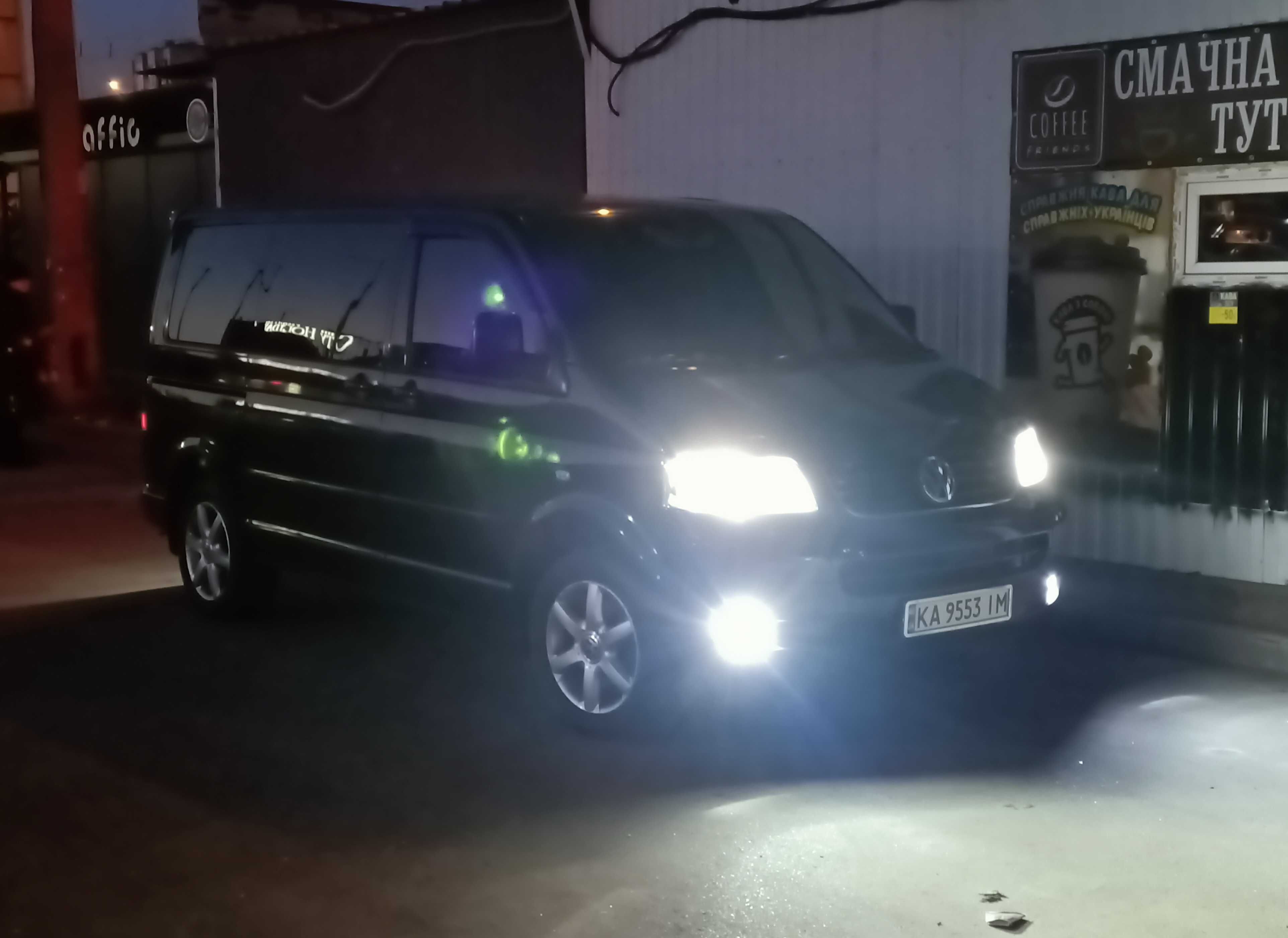 Volkswagen Transporter ( автомат )  в хорошем состоянии