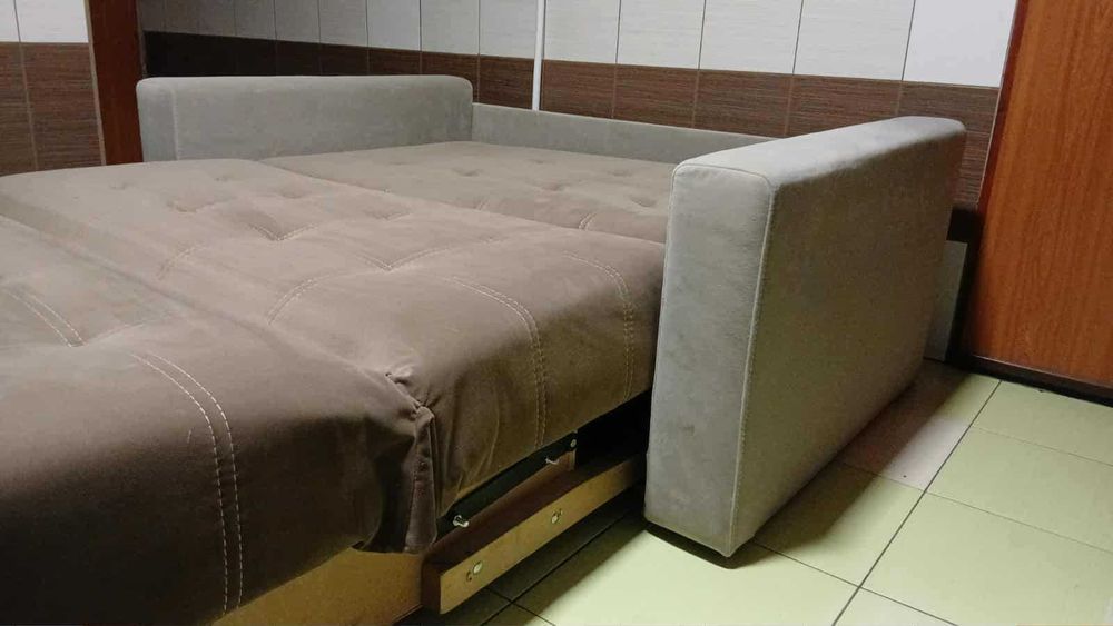 rozkładana sofa beż