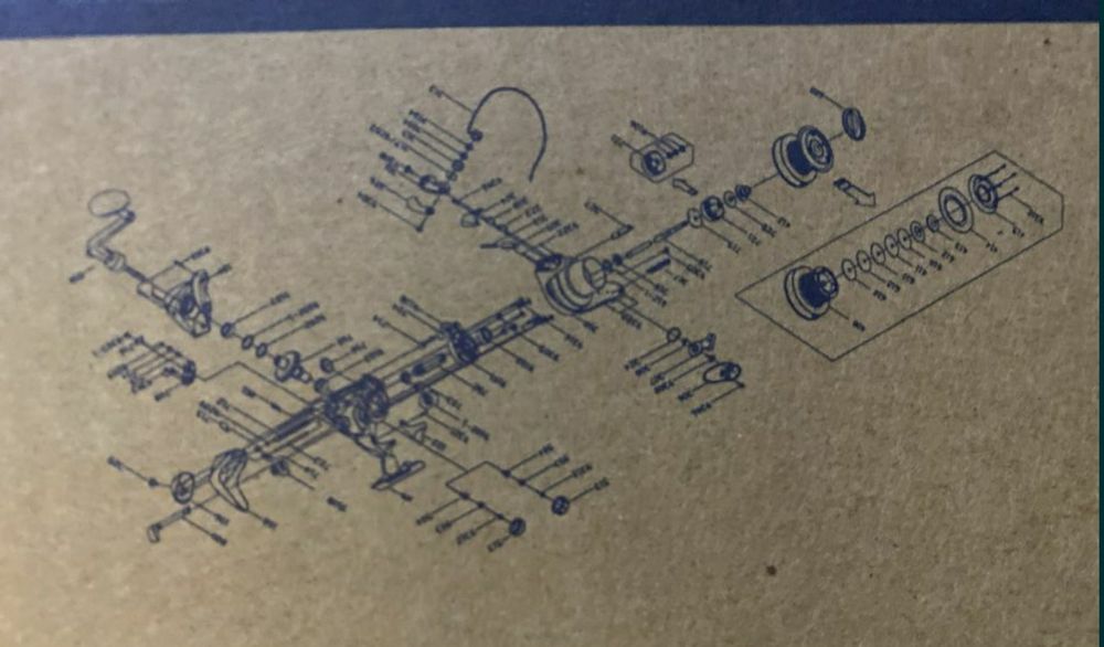 Carreto pesca fundo e surfcasting.