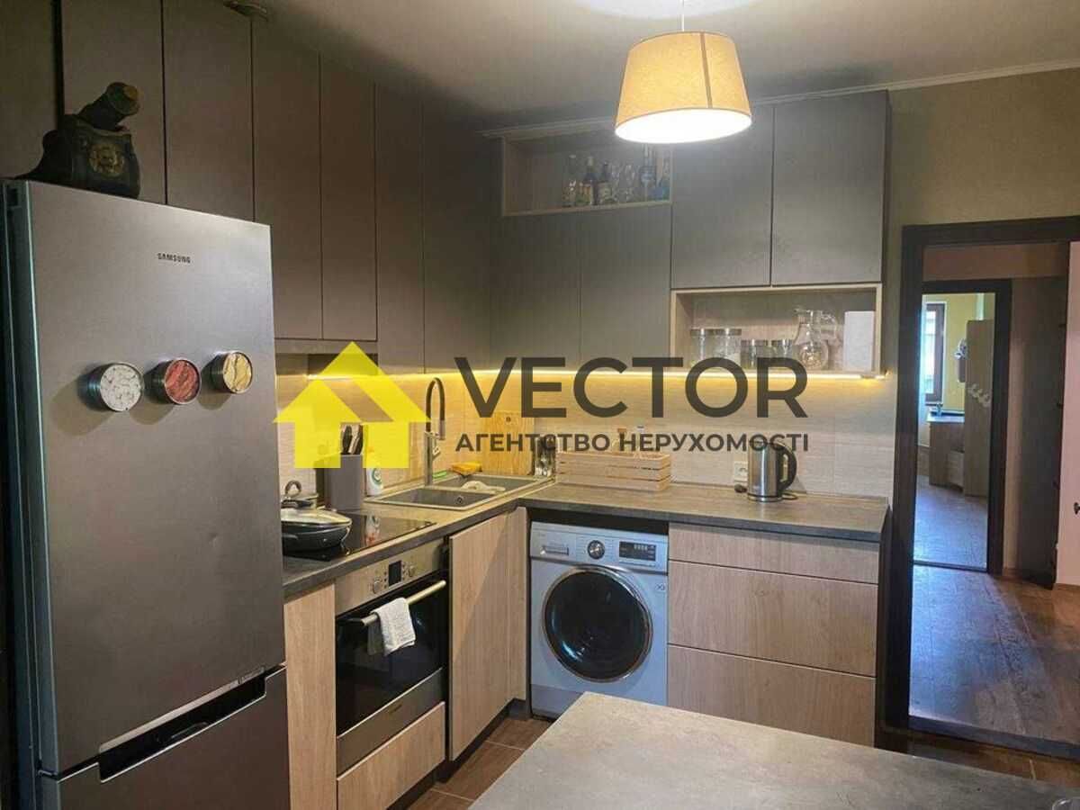 Продаж 3к квартири з ремонтом 77 м2, цегляний будинок, ТЕРМІНОВО