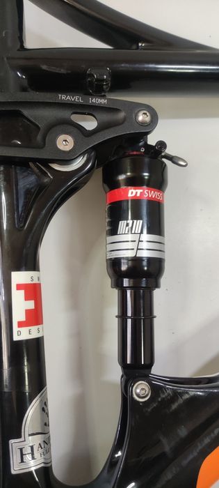 Рама CANYON Rock 30 Carbon 140мм 26" + Аморт DT SWISS M210; двухподвес