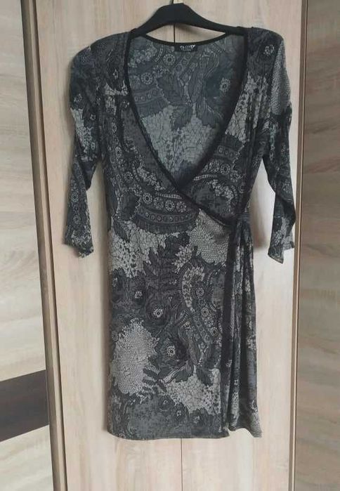 Na karnawał , studniówkę i  nie tylko ala koronka 40-42