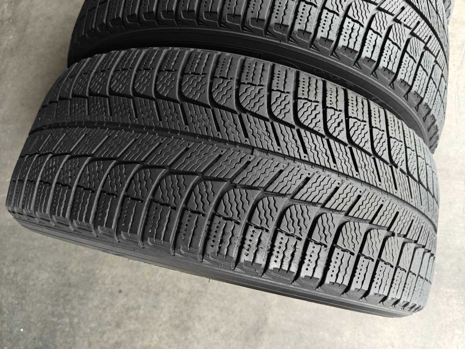 R17 215 55 шини зимові Michelin X-Ice добрий стан