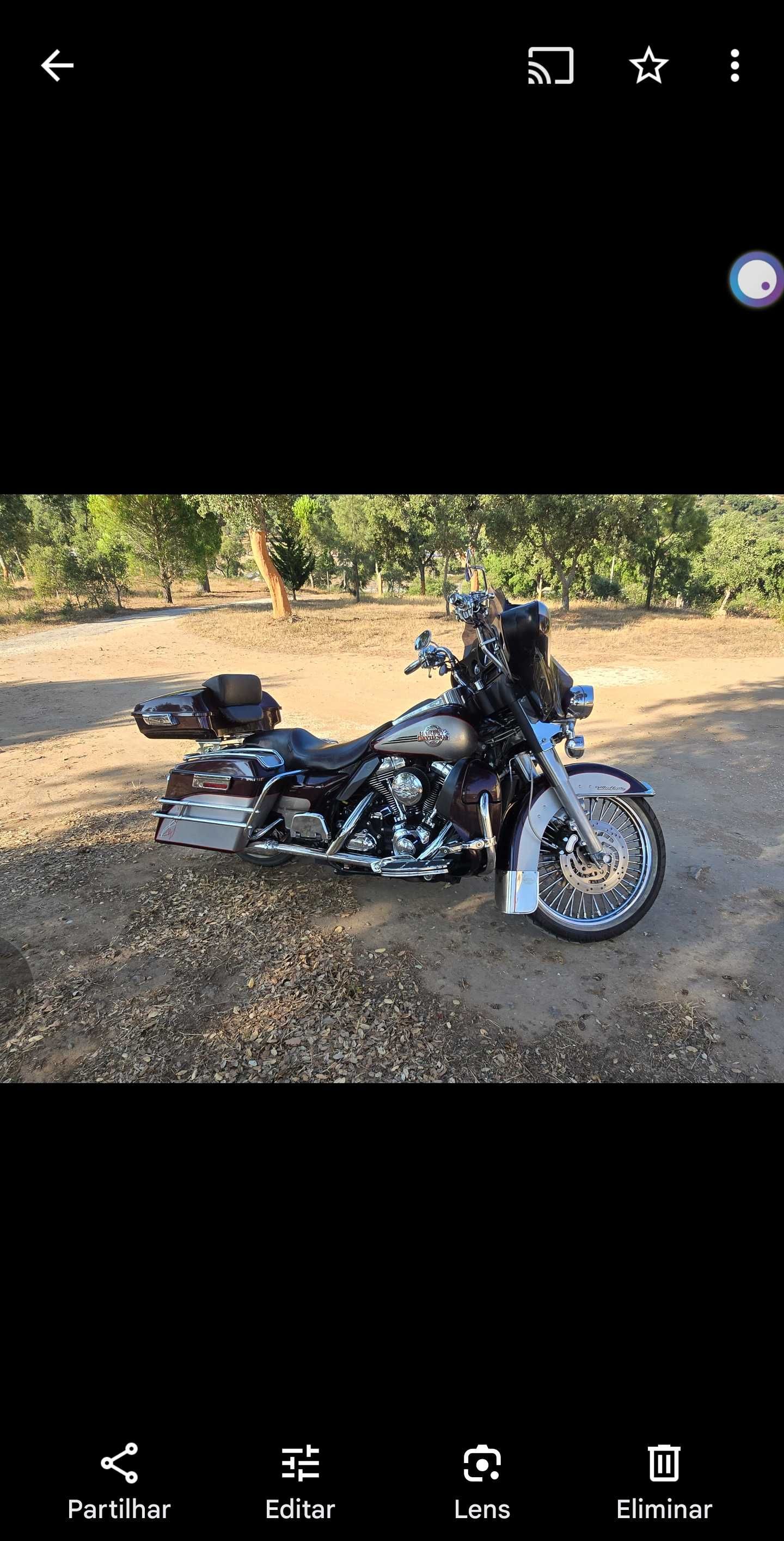 Harley Davidson FLHTCU