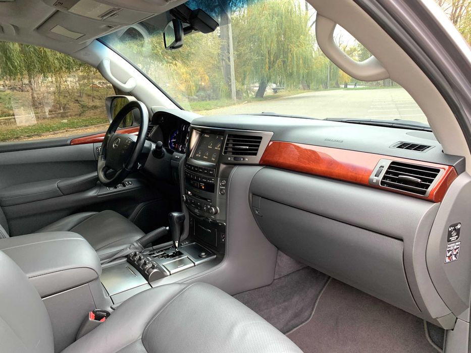 Lexus LX 570 один владелец! Вся по Тойоте!