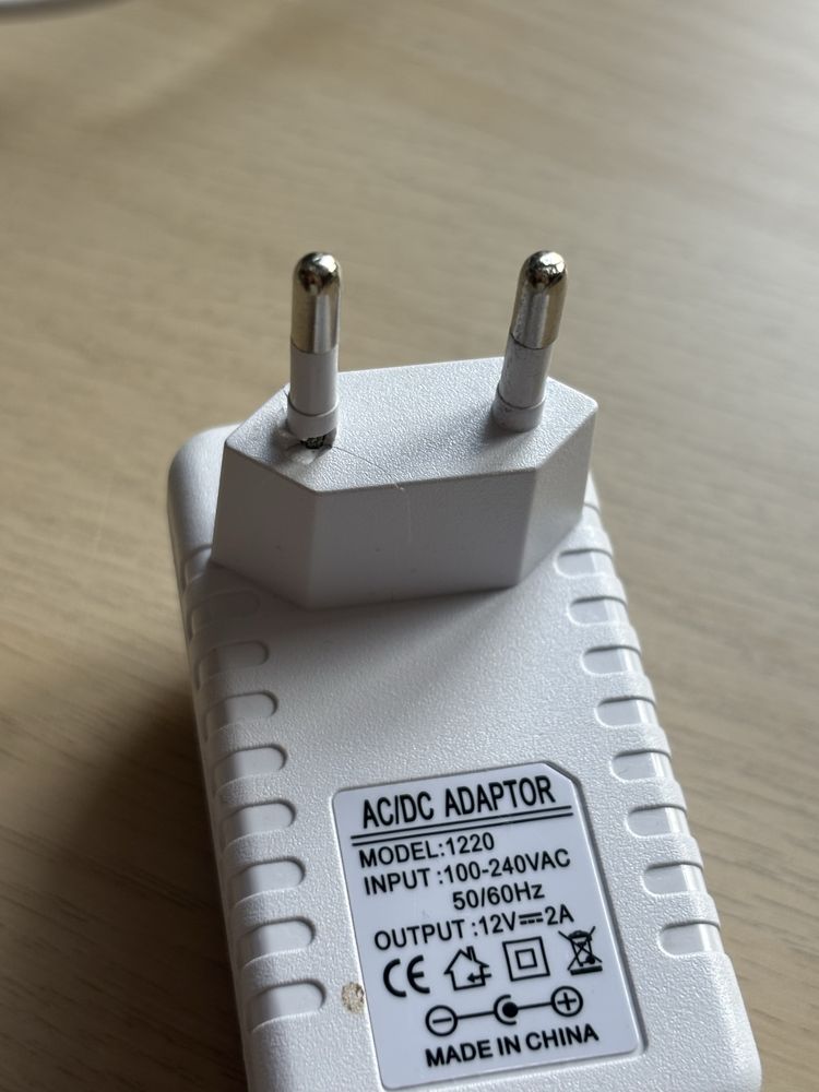 Lustro z oświetleniem LED do makijażu