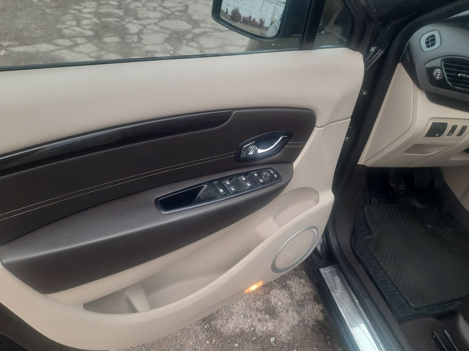 Рено Гранд Сценік 2012р. 1.4 бензин