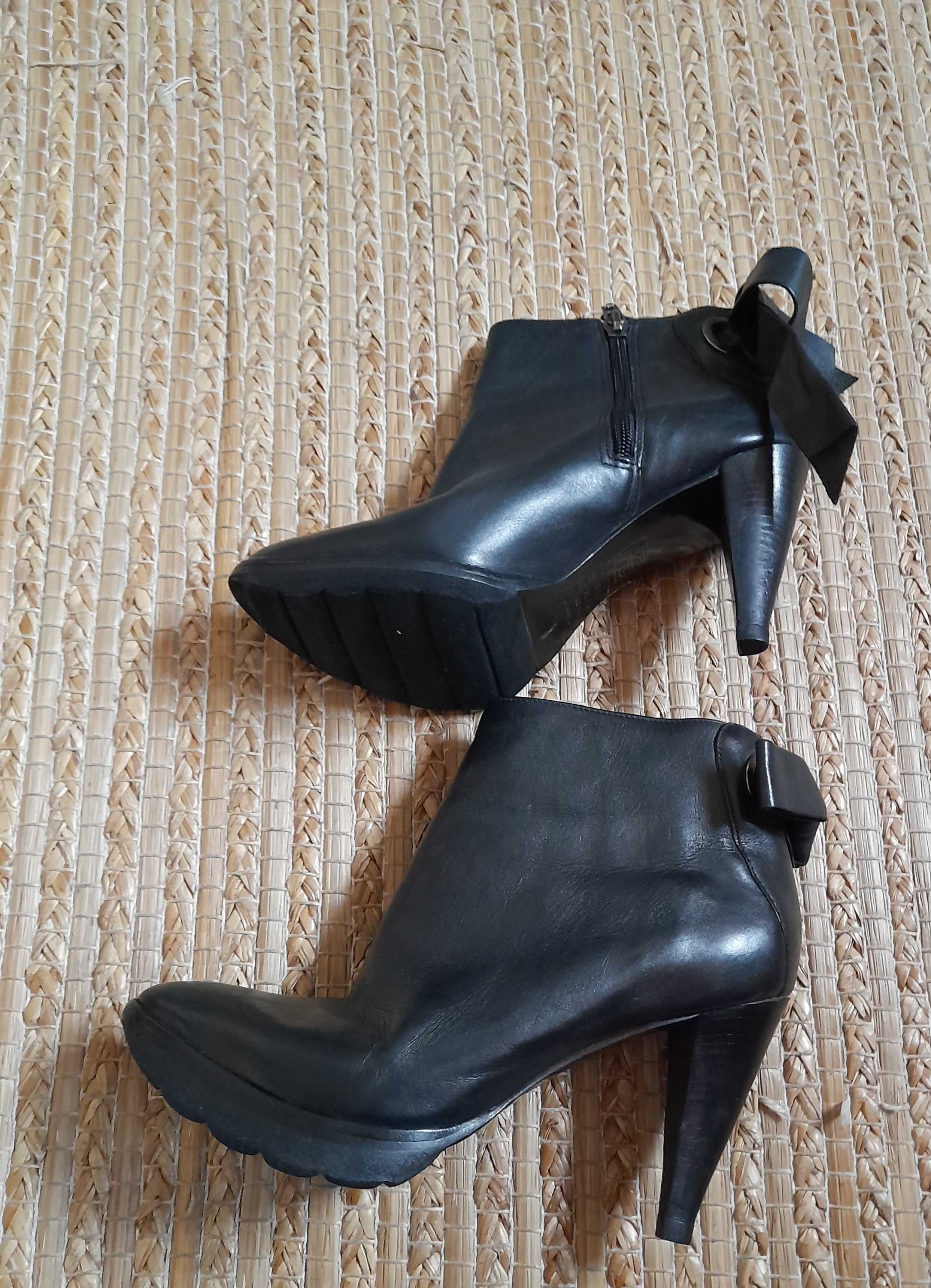 Botas shutz em pele pretas 36