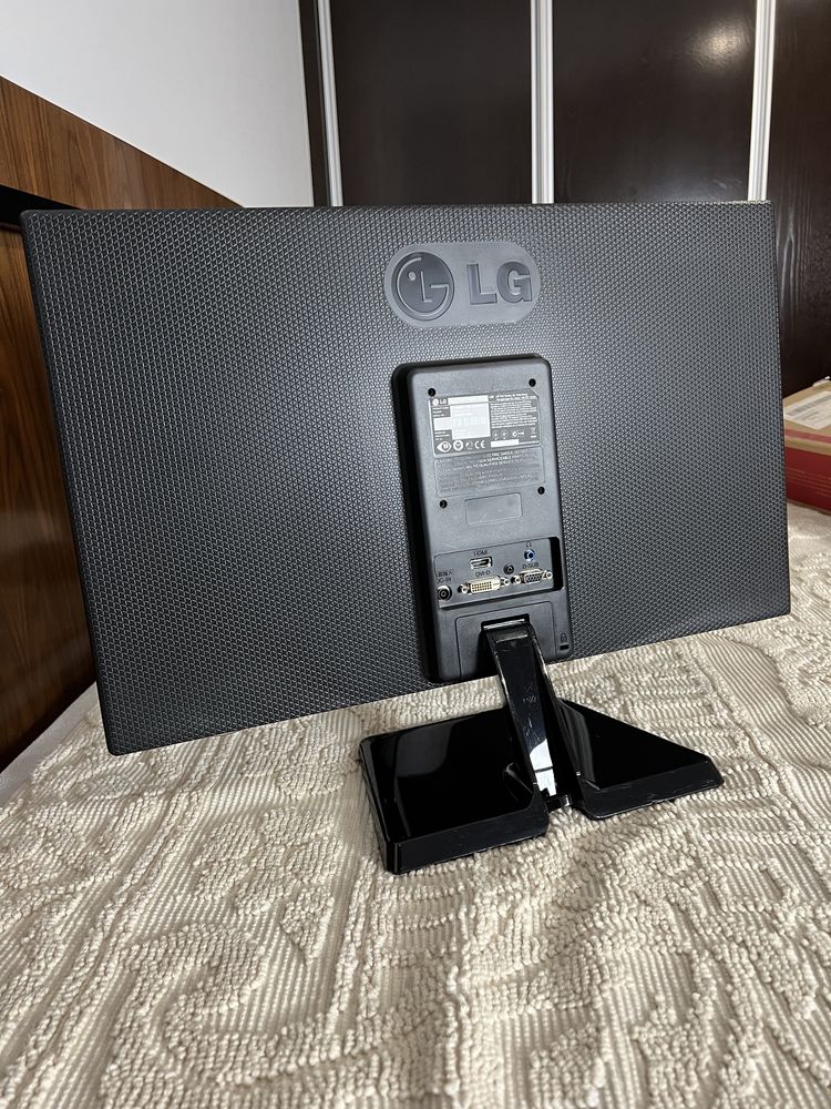 Monitor LG Flatron IPS234V
