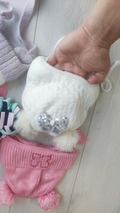 Лот 250 грнШапки для дівчинки з народження 0-6міс