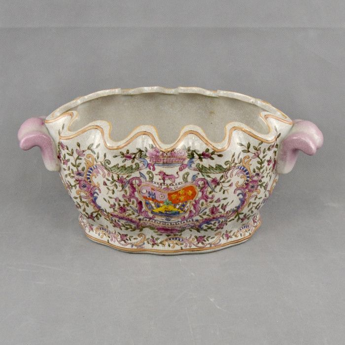 Floreira com brasão em Porcelana da China com Craquelê