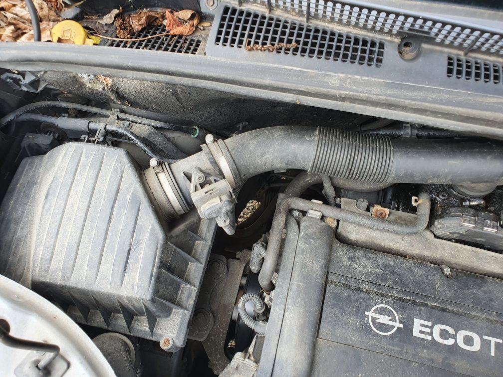 Opel corsa combo meriva astra obudowa filtra 1.4 04r