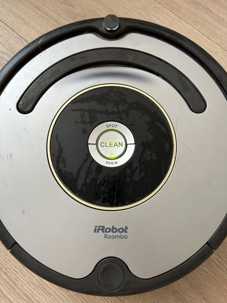 Робот-пылесос iRobot Roomba 616